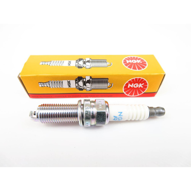 Spark plug NGK LKR7E_2