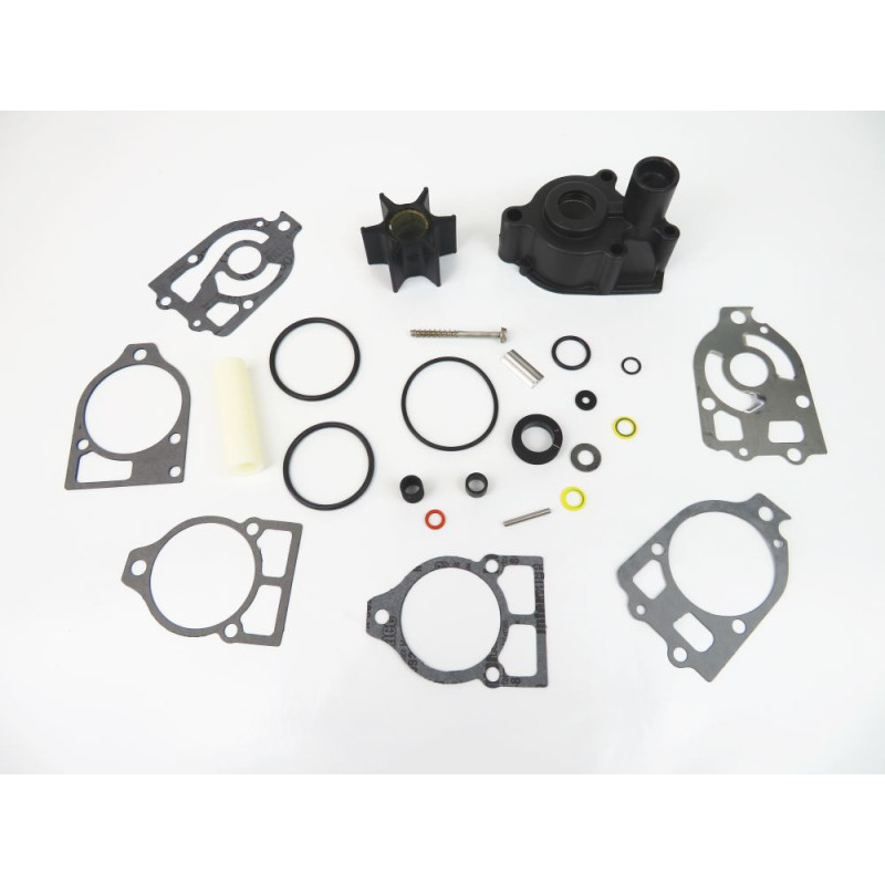 Water pump kit with water pump housing Mariner 135CV-8